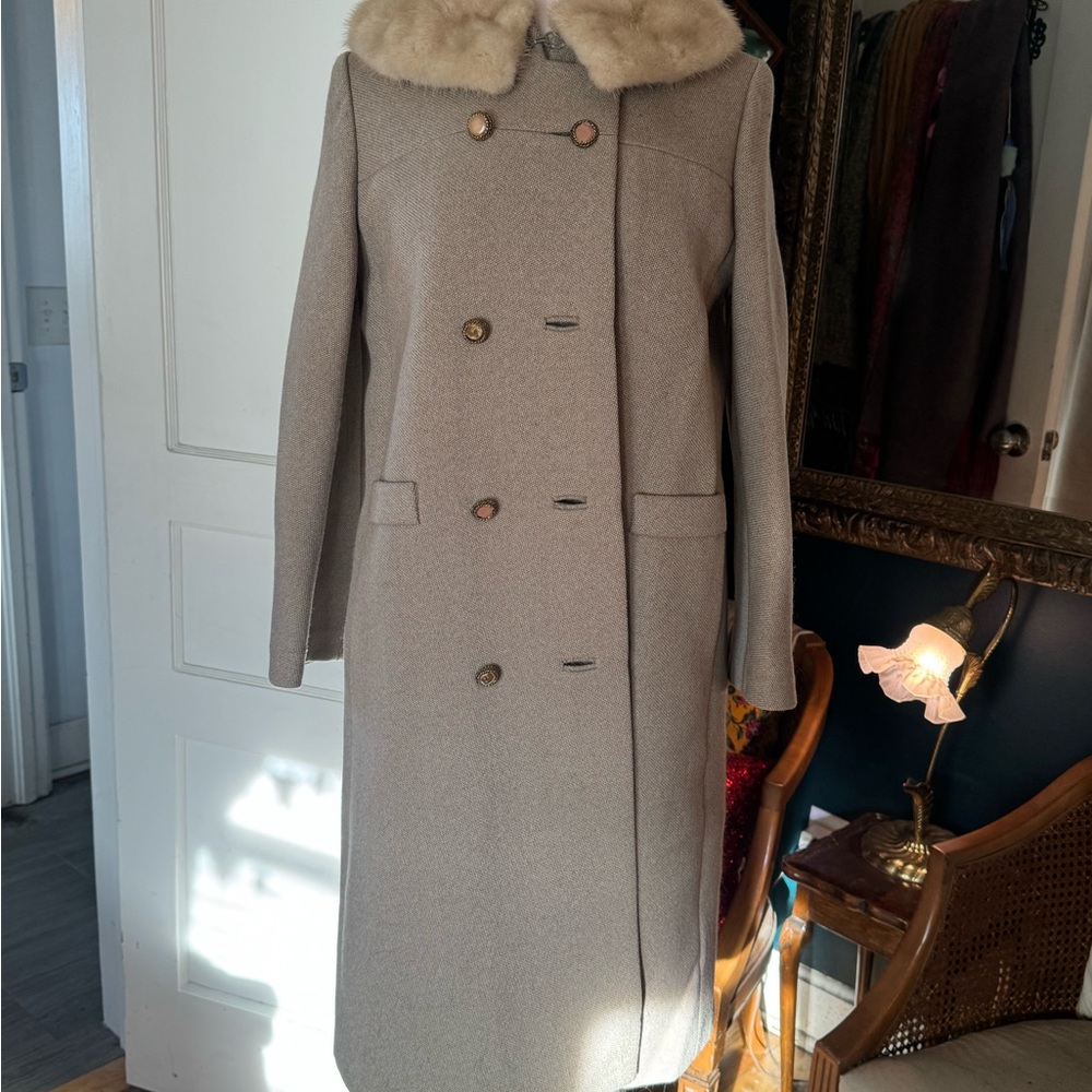 Vintage 1960s Lovemans designed by Sycamore Tweed-ish Coat with fur collar